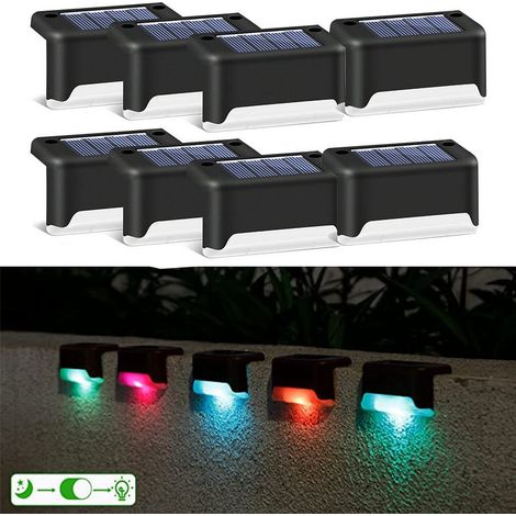 Lot de 8 lampes solaires Ledander pour piscine, étanches et à couleurs changeantes, idéales pour les escaliers et le jardin. Elles servent également de veilleuses pour les escaliers et le jardin. (1/5)
