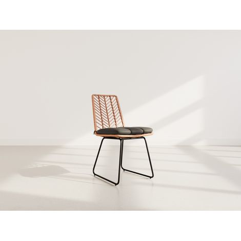 Lisa Design – Lot de 4 chaises effet rotin – Structure en acier – Résistantes à l'humidité – Pour salle à manger ou extérieur – Dimensions 89x46x63cm