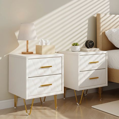 Fortuna Lai – Lot de 2 tables de chevet scandinaves – 2 tiroirs avec poignées et pieds dorés – Revêtement PU – Beige – Dimensions 41x35x51 cm (1/5)