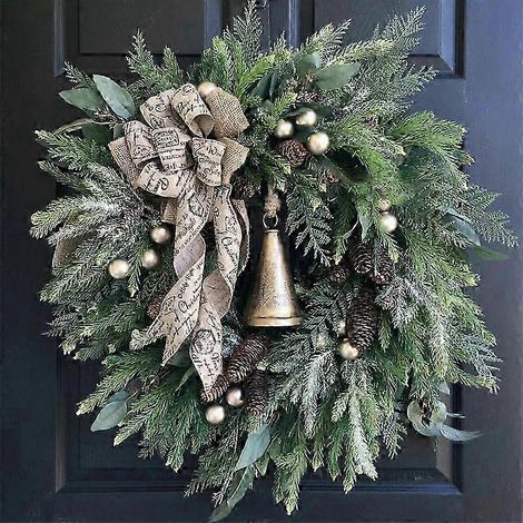 Couronne de Noël avec pommes de pin et aiguilles de pin - Décorations et ornements de Noël et du Nouvel An 2022 - Meilleure vente (1/5)