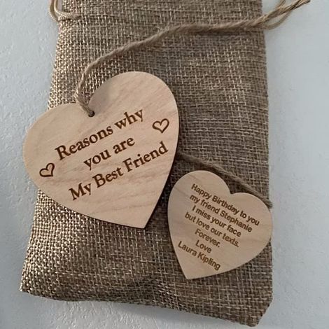 Freundschaftsgeschenkset „Warum du mein Freund bist“ – Holzbox & Herz (10 Herzen, 5 Designs) + Box (1/4)