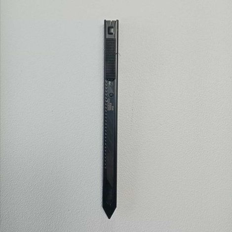 Medid black 30° coltello cutter taglierino professionale da 9mm corpo in metallo (1/5)