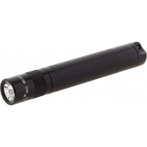 – Lampe torche Maglite Solitaire noire 8 cm – Eclairage 2 lumens – Autonomie 3h45 – Résistante aux intempéries IPX4 (1/5)