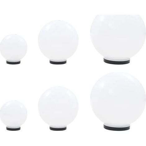 Set di 6 lampade decorative sferiche a LED 20 x 30 x 40 cm per creare un'atmosfera accogliente in giardino realizzate in PMMA bianco. Codice articolo: 020046386.