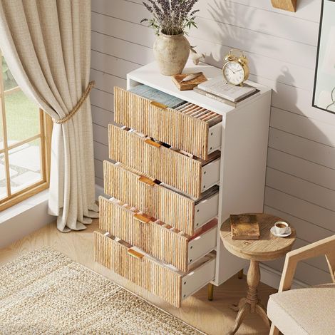 Kommode 60x34x109,8 cm, mit 5 Schubladen, Metallgriffen und Füßen, Design aus Holz mit vertikalen Streifen, ideal für Wohn- und Schlafzimmer, helle Holzfarbe