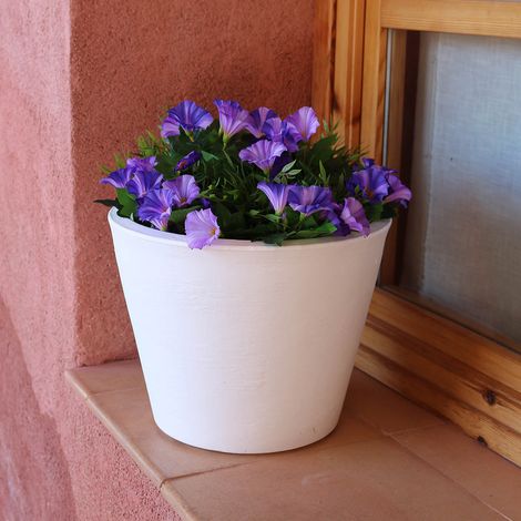PETUNIA RÚSTICA Macetero Redondo de Interior y Exterior Para Plantas y Flores Muy Resistente al Paso del Tiempo. Hecho de Polietileno en España - Blanco