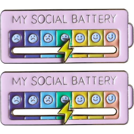 2 pezzi. LA MIA BATTERIA SOCIALE, Spilla divertente per l'umore sociale per 7 giorni, Spilla divertente Batteria sociale Spilla distintivo Spilla dell'umore Spilla distintivo carino (1/4)
