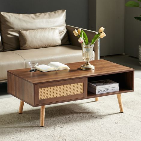 Table basse 105x55x40 cm marron en MDF avec porte coulissante et rangement en rotin (1/5)