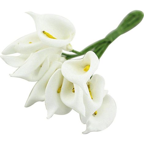 Le mariage utilise un bouquet de 12 mini-arums blancs artificiels, que l'on peut réaliser soi-même. (1/5)
