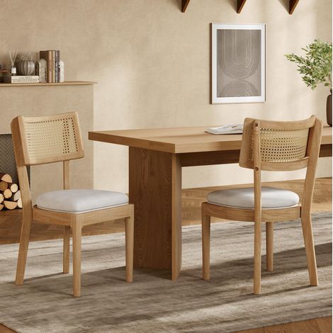 Set aus 2 Esszimmerstühlen aus Massivholz mit Rattan-Rückenlehne und Leinenpolster (1/5)