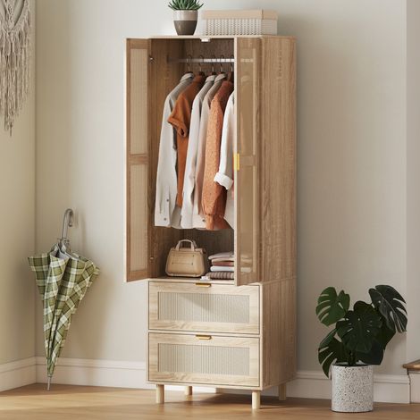 Armario de dormitorio con 2 puertas de ratán, 2 cajones y barra para colgar ropa, 63 x 47 x 185 cm, madera natural. (1/5)