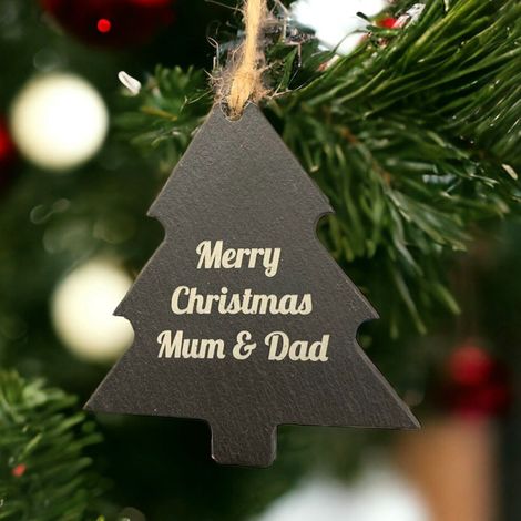 Personalisierte Weihnachtskugel mit eingraviertem „Frohe Weihnachten“ und Namen – Weihnachtsbaumschmuck – Christbaumschmuck (Schieferbaum)