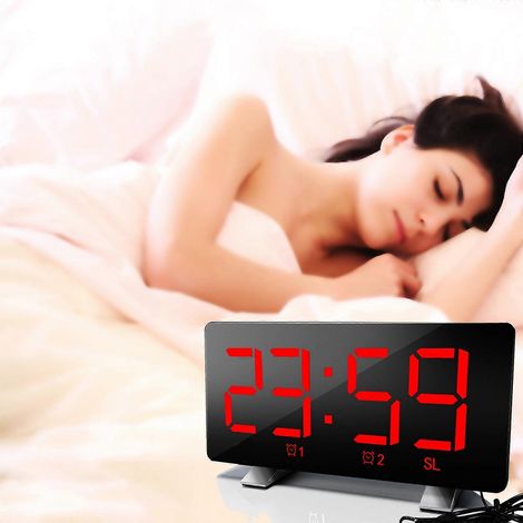 Cadeau de Saint-Valentin pour femme : Réveil numérique LED avec radio FM, écran 7 pouces, chargement USB, double alarme. (1/5)