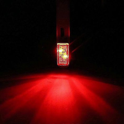 Éclairage d'ambiance LED pour voiture avec prises USB, lampe décorative de style automobile 4 couleurs, éclairage d'urgence pour allume-cigare (rouge) (1/5)