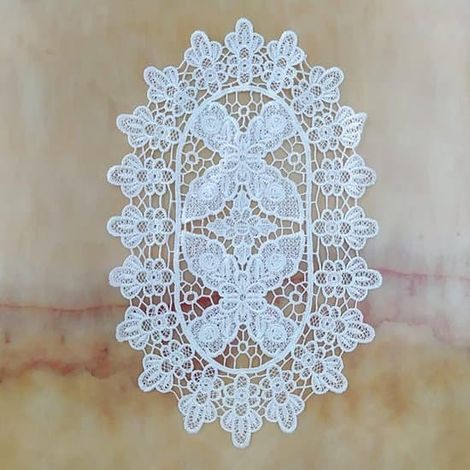 Ensemble de 4 nappes ovales brodées avec coussin, idéales pour la décoration de table et de mariage, dimensions 43 x 28 cm, parfaites pour les fêtes et les occasions spéciales. (1/5)