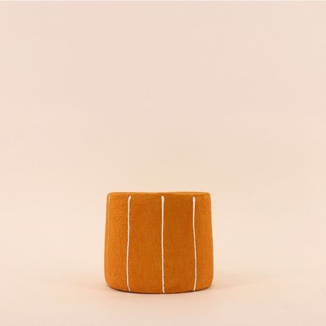 Cache-pot en ciment jaune lignes blanches 15cm
