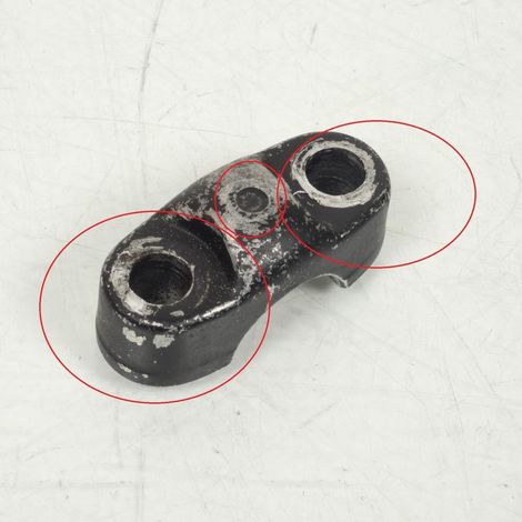 [PRODUIT D'OCCASION] Pontet de guidon supérieur origine pour moto entre-axes 34mm