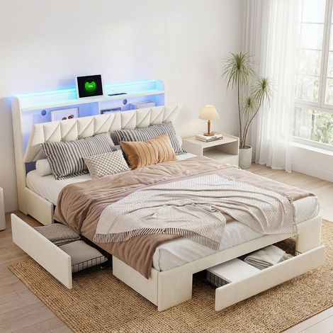 Fortuna Lai – Lit adulte 140x190 avec sommier à lattes en bois massif – 3 tiroirs sur roulettes – Tête de lit avec station de charge USB/C – Velours beige