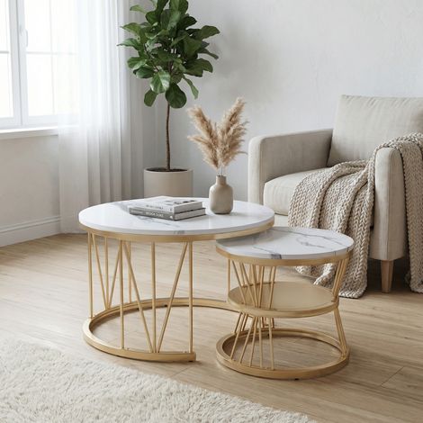 Tavolino da salotto rotondo, Set di 2 tavolini sovrapponibili 70/45cm, Design moderno con base a V, Piano effetto marmo bianco, Tavolo da caffè per soggiorno, Oro