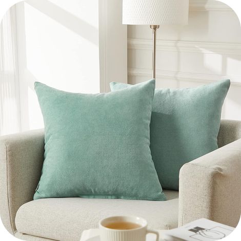 Housse de Coussin 45x45cm Bleu Clair Decoration Canapé Salon Scandinave Lot de 2 Housses Coussins Carrés Chambre Enfant Lit Voiture Double Face Motif Uni en Chenille Doux (1/5)