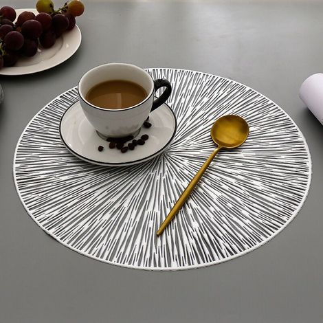 4 sets de table ronds, design ajouré européen, PVC argent, 38 cm, protection thermique jusqu'à 80 °C, usage festif et quotidien (1/4)