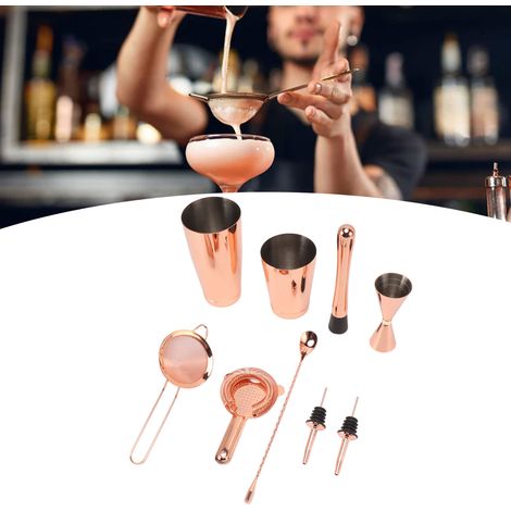 Barset A bestehend aus einem Boston-Shaker, einem Cocktailmixer aus Edelstahl, einem Hall-Glas und einem Barmixer. (1/5)