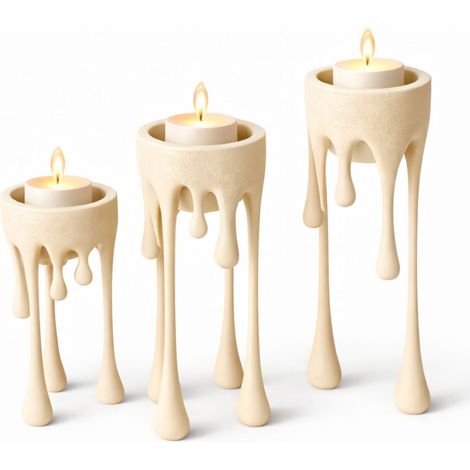Un moderno portavelas con forma de "cera fluida" en color beige. (1/3)