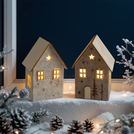 LED Filz Winterhaus mit Holzdach 2er Set inklusive Batterie - 10 x 7 cm - Deko Weihnachtsdorf warm weiß beleuchtet