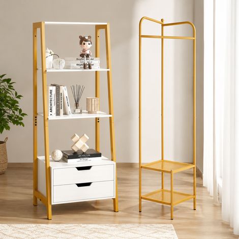 Kompaktes Aufbewahrungsset für das Homeoffice (2-teilig) – 134 cm langes Bücherregal in Leiterform und goldfarbener Eckkleiderhaken (1/5)