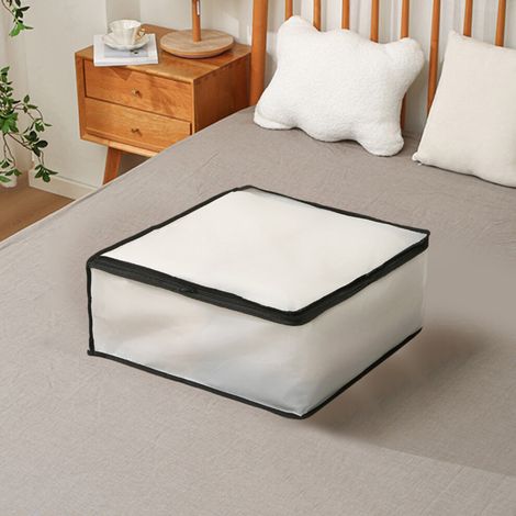 Il contenitore pieghevole è realizzato in materiale EVA bianco traslucido e può essere riposto sotto il letto.