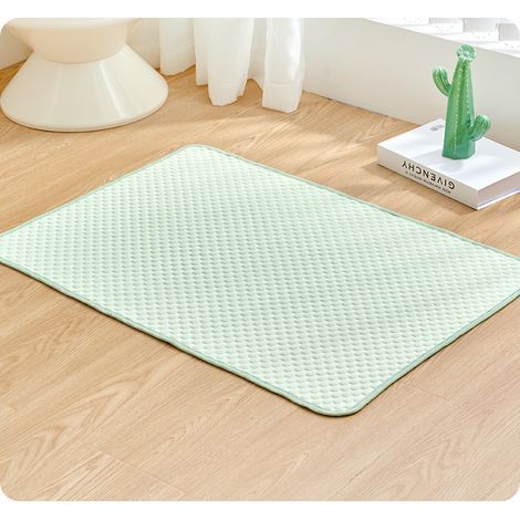Green Mobility-Tapis rafraîchissant d'été en soie glacée pour animaux de compagnie - 60 x 45 cm - Tapis rafraîchissant pour chats et chiens - Tapis rafraîchissant portable - Vert clair - L (1/5)