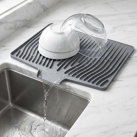 Tapis égouttoir à vaisselle – 48 × 35 cm en silicone antidérapant pour comptoirs de cuisine et éviers de salle de bain (1/5)