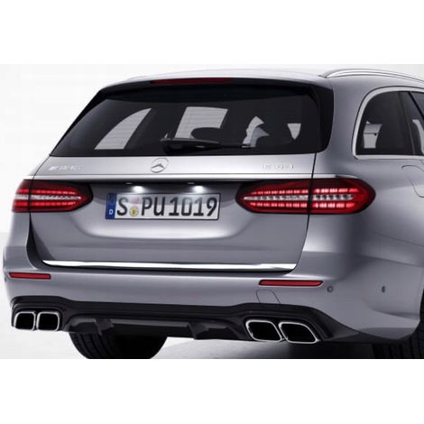 Mercedes Clase E S213 W213 Familiar - Embellecedor cromado en el portón trasero (1/5)