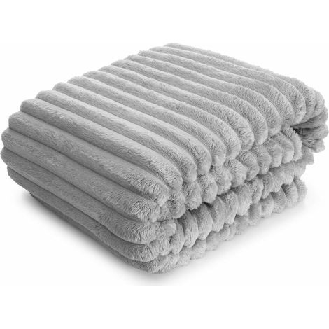 Manta plateada suave de 200x220 cm con rayas 3D (1/5)