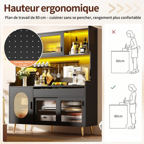 Armoire de rangement / Meuble de cuisine / Meuble buffet, dimensions : 145x39x171 cm. Style rustique. 5 portes. Intérieur de l’armoire est équipé d’un éclairage LED. Les portes sont en verre avec des (1/5)