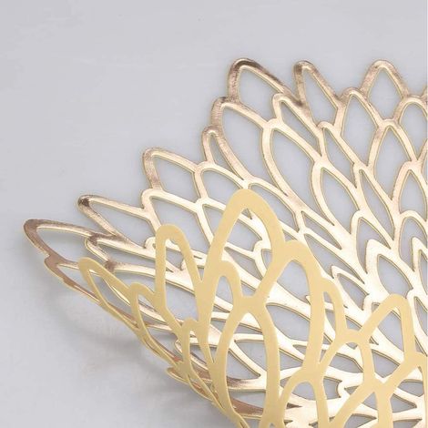 Set di 4 tovagliette rotonde traforate color oro, tovagliette rotonde in plastica per isolamento e decorazione della tavola (oro). (1/3)