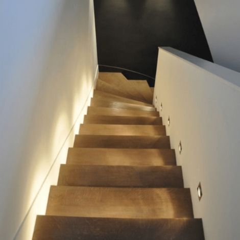 Silamp – Balise LED en saillie carrée 2W 220V 55° grise IP65 – Éclairage pour escaliers – Résistante à l'eau et à la poussière