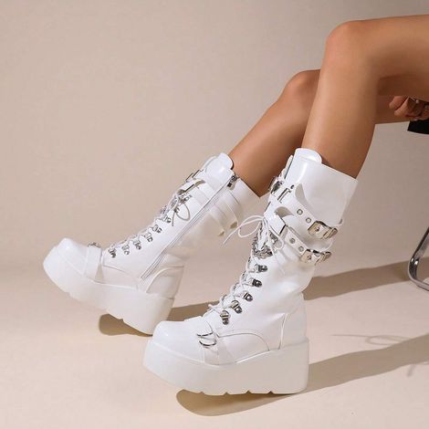 Bottines motard à plateforme talon compensé pour femme, boucles cloutées, style punk, hauteur mi-mollet, idéales soirée (1/5)