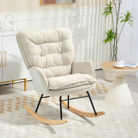 Mecedora, asiento ancho, respaldo alto, estructura de madera de haya, hasta 120 kg, color beige.