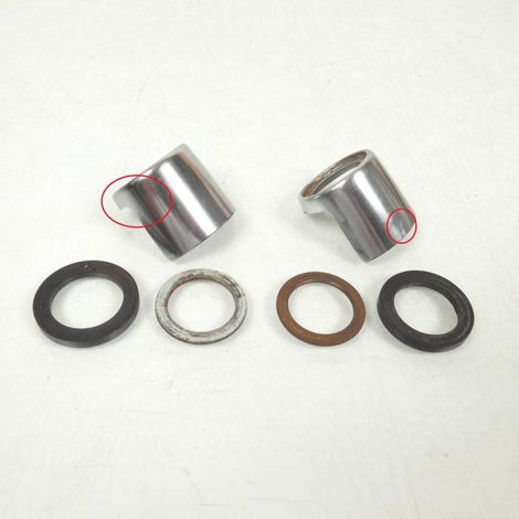 [PRODUIT D'OCCASION] Paire protection de fourche té inférieur pour moto Yamaha 125 DTF (1/3)