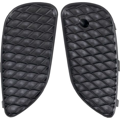 Coppia di profili decorativi per la griglia del paraurti anteriore per i modelli W156 X156 GLA 200/220/250 dal 2015 al 2017, codici articolo 1568853322 e 1568853422. (1/3)