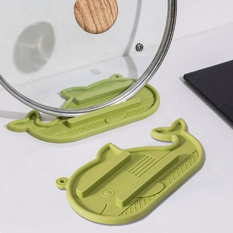 1 x Tapis d'égouttage mignon en forme de baleine — Organiseur de cuisine, support antidérapant pour couvercles de casseroles (Vert) (1/5)