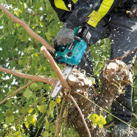 Tronçonneuse Makita DUC254CZ 18 V 25 cm rail de guidage (Sans batterie et chargeur)