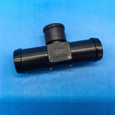 Suitable for Nissan Navara, Infiniti Murano V36/VQ35 heater hose connector 92500-JK20A (1/4)