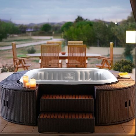 Bagno Italia Minipiscina gonfiabile idromassaggio 185 cm autogonfiante capienza 5 6 posti con 132 getti spa relax giardino Mspa (1/5)