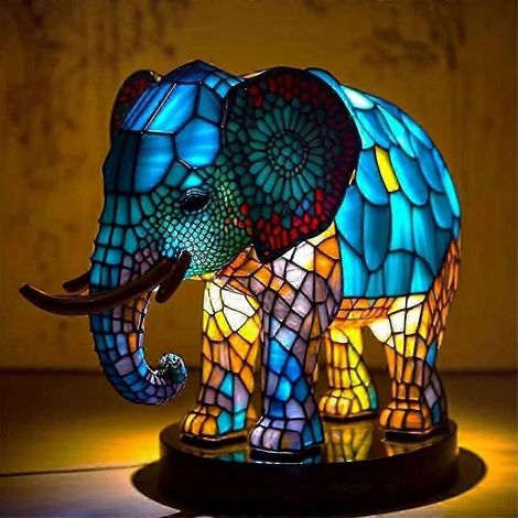 Tischleuchte aus Kunstharz mit Tiermotiv (2024), dekoratives Nachtlicht fürs Büro, elegante und moderne Beleuchtung (1/5)
