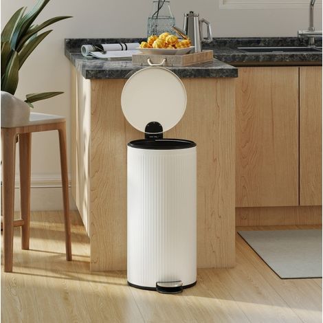 Cubo de basura 36x36x68 cm, con pedal y cierre suave, cubo interior de metal, blanco crema (1/5)