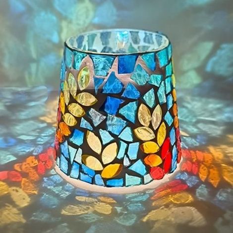 Bougeoir volcan bleu DIY – avec bougeoir transparent, mosaïque colorée, lumière électronique, colle translucide, calfeutrage, etc. (1/4)