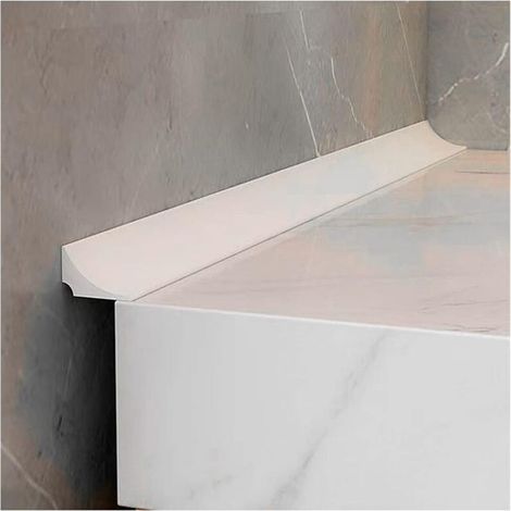 Ruban d'étanchéité adhésif pour baignoire et surfaces humides, teinte blanche, rouleau de 2 mètres. (1/4)