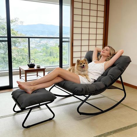 Fauteuil à bascule d’extérieur avec coussin épais + ottoman – Confortable, gris, structure noire – Idéal pour salon, chambre ou coin lecture (1/5)